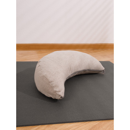 Подушка для медитации Yogastuff Полумесяц с гречихой 38х15х9 см. Бежевый лён