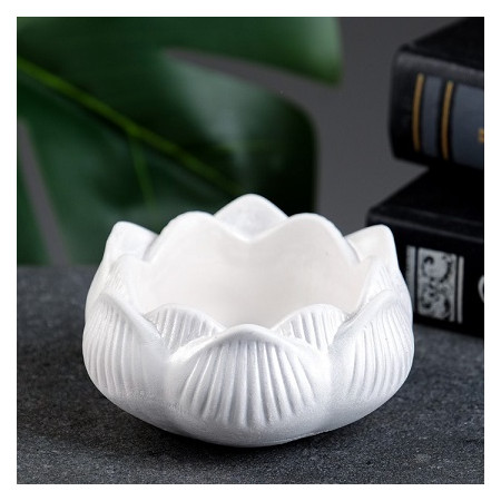 Подсвечник на 1 свечу &laquo;Цветок Лотос&raquo;, гипс, перламутр, 8х8х4 см